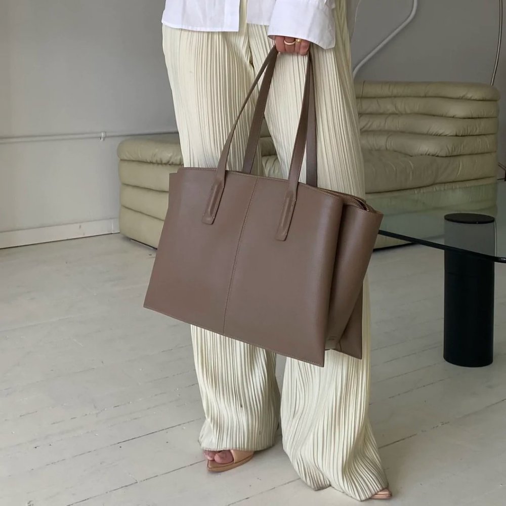 NWT Freja New York Paloma Tote - Taupe